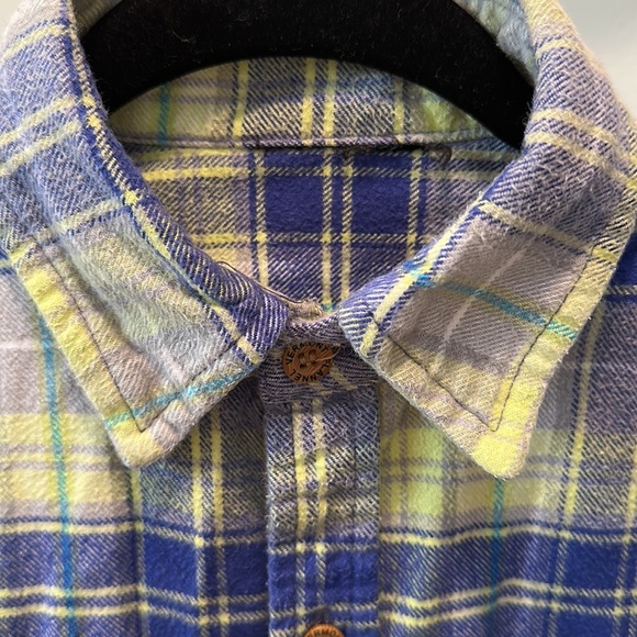 Vermont flannel button down - Picture 4 of 6